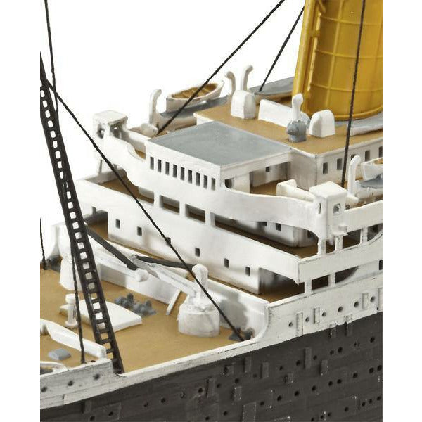 R.M.S Titanic Model